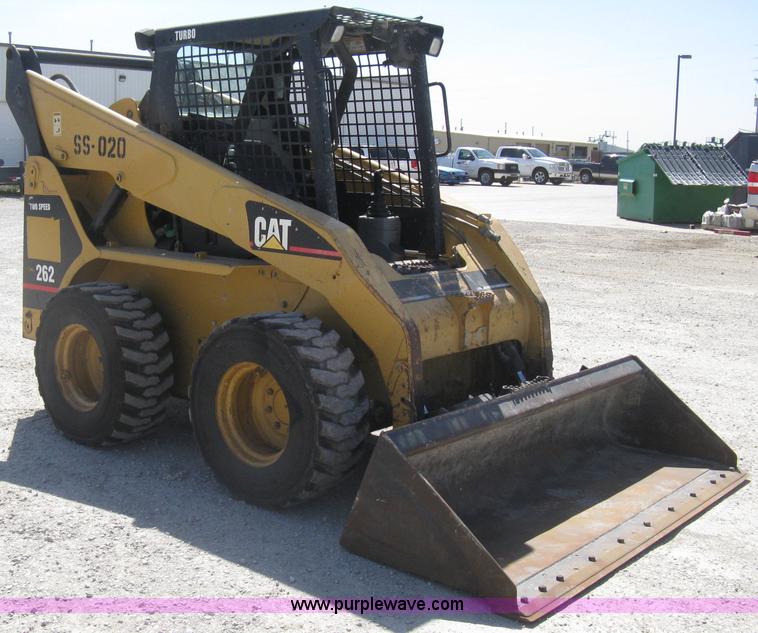 image for item E7871 2003 Caterpillar 262 skid steer