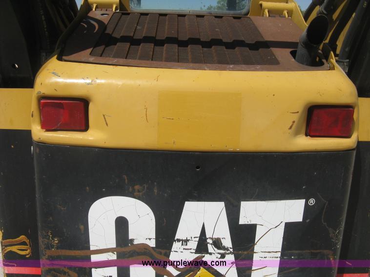 image for item E7871 2003 Caterpillar 262 skid steer