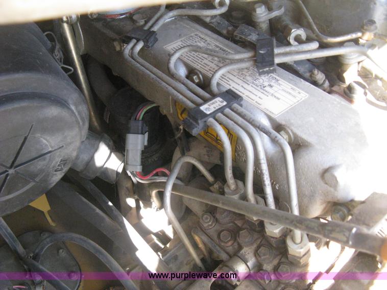 image for item E7871 2003 Caterpillar 262 skid steer