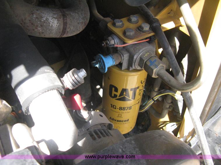 image for item E7871 2003 Caterpillar 262 skid steer