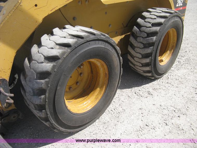 image for item E7871 2003 Caterpillar 262 skid steer