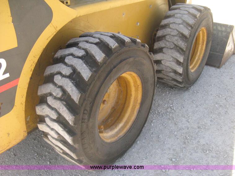 image for item E7871 2003 Caterpillar 262 skid steer