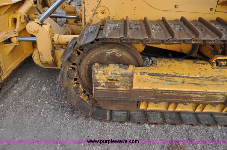 image for item F2068 2002 Dressta TD12C dozer