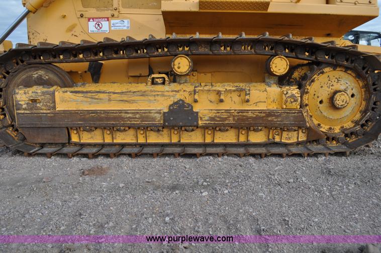 image for item F2068 2002 Dressta TD12C dozer