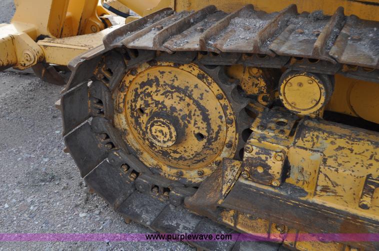 image for item F2068 2002 Dressta TD12C dozer