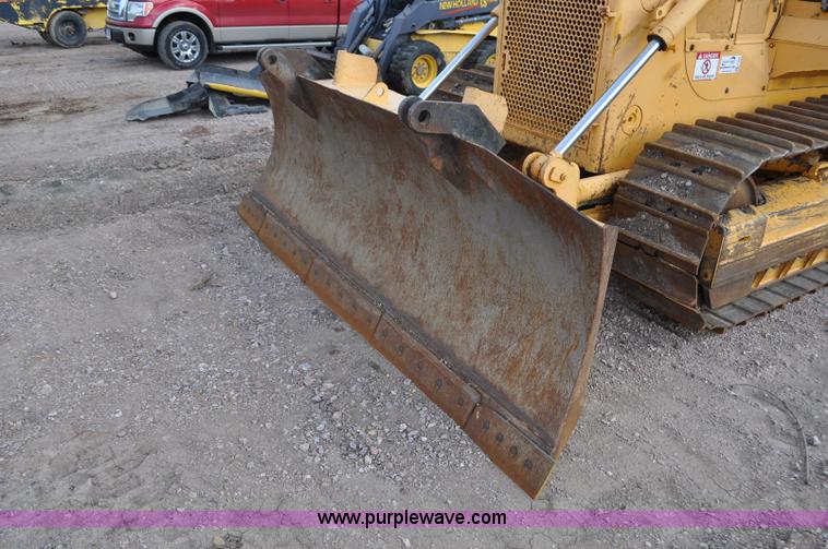 image for item F2068 2002 Dressta TD12C dozer