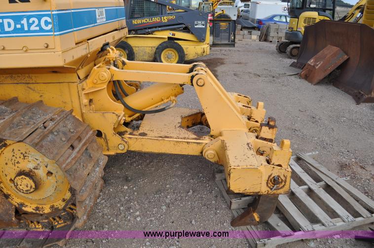 image for item F2068 2002 Dressta TD12C dozer
