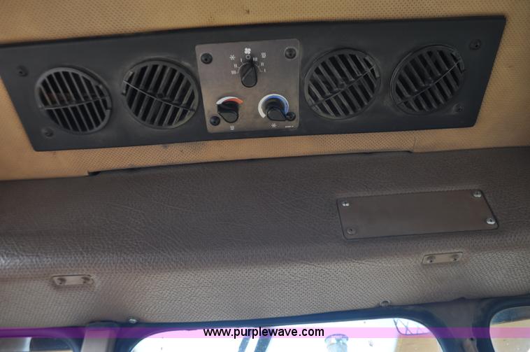 image for item F2068 2002 Dressta TD12C dozer