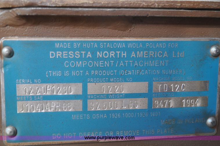 image for item F2068 2002 Dressta TD12C dozer