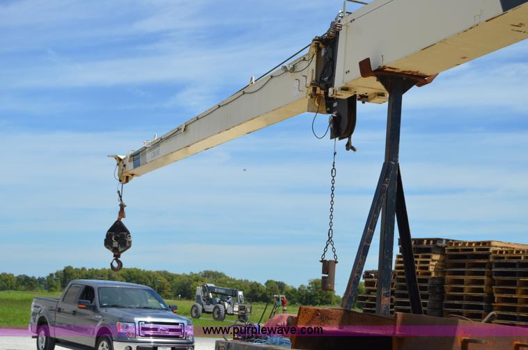 image for item F8356 2007 Sterling LT8500 crane truck