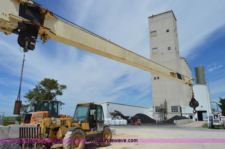 image for item F8356 2007 Sterling LT8500 crane truck