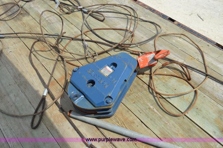 image for item F8356 2007 Sterling LT8500 crane truck