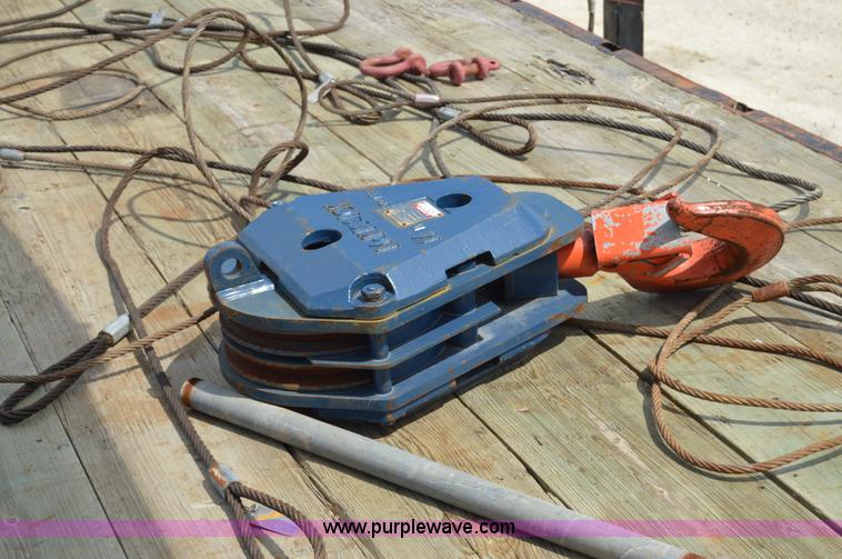 image for item F8356 2007 Sterling LT8500 crane truck