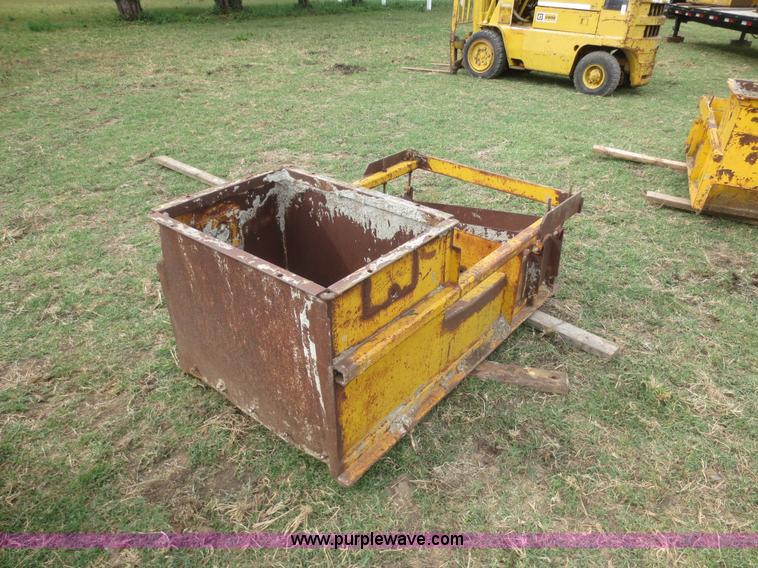 image for item G2976 Gomaco curb mules