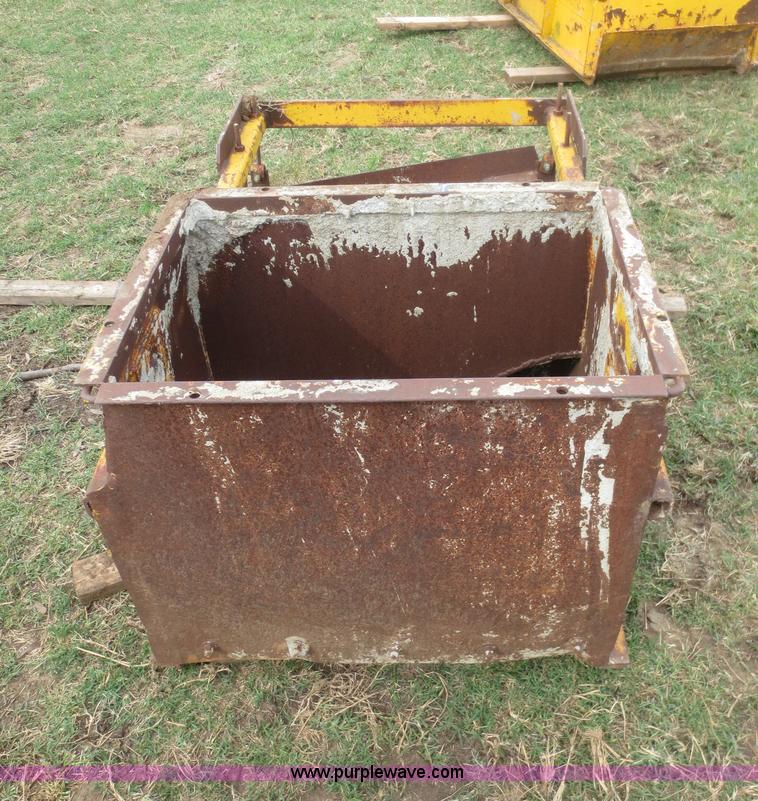 image for item G2976 Gomaco curb mules