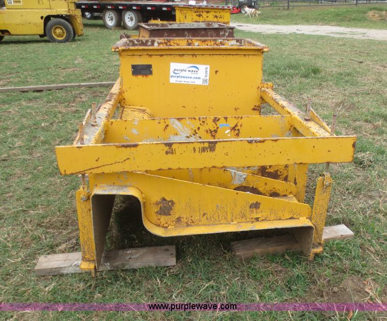 image for item G2976 Gomaco curb mules