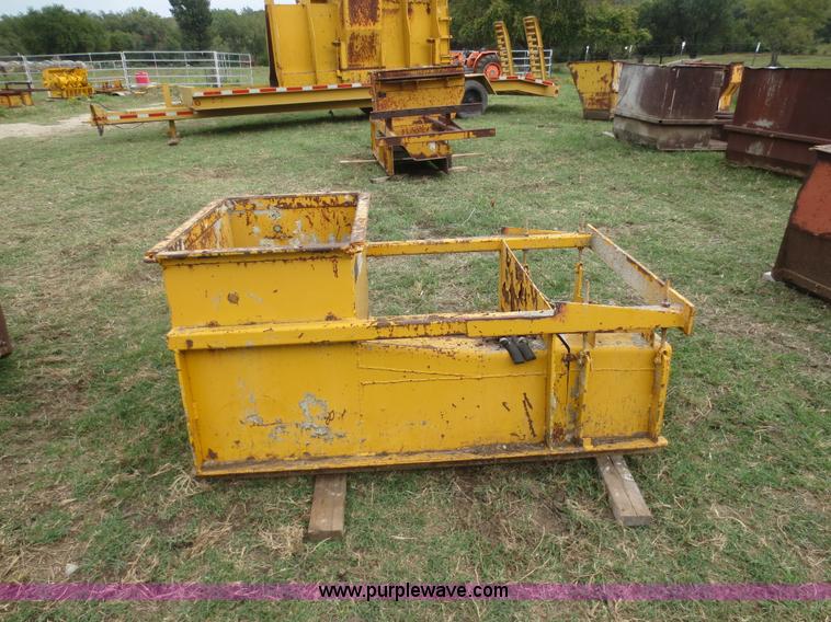 image for item G2976 Gomaco curb mules