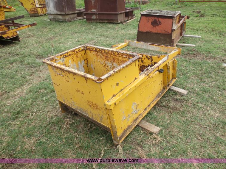 image for item G2976 Gomaco curb mules