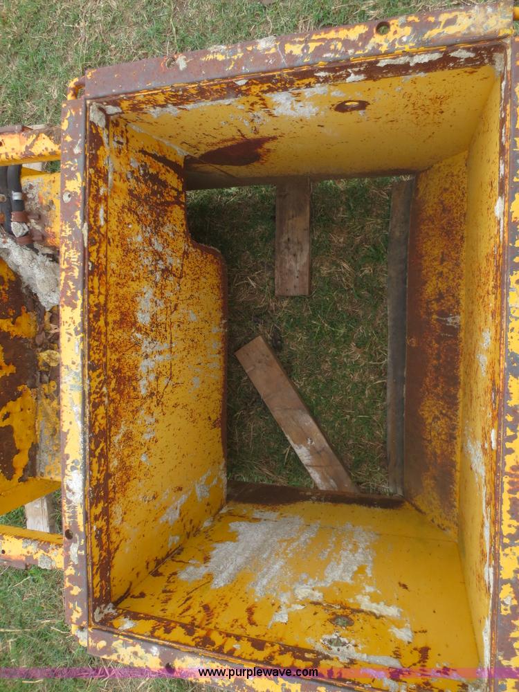 image for item G2976 Gomaco curb mules