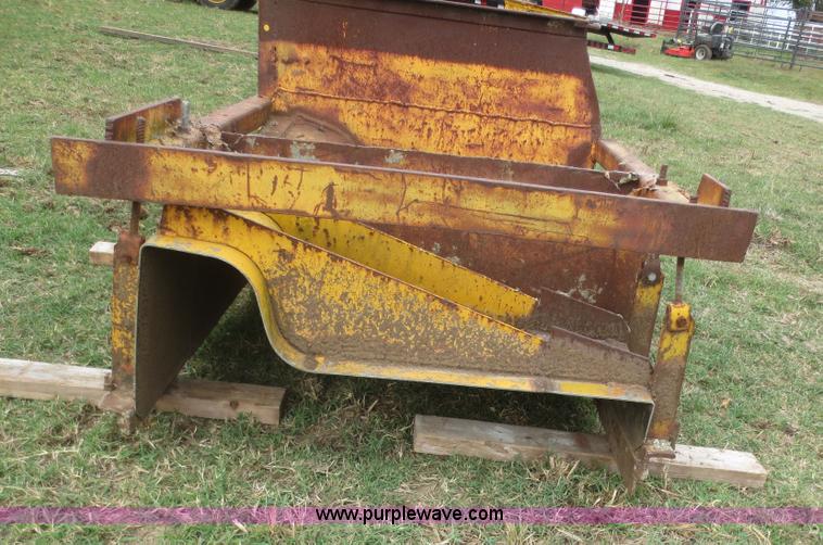 image for item G2976 Gomaco curb mules