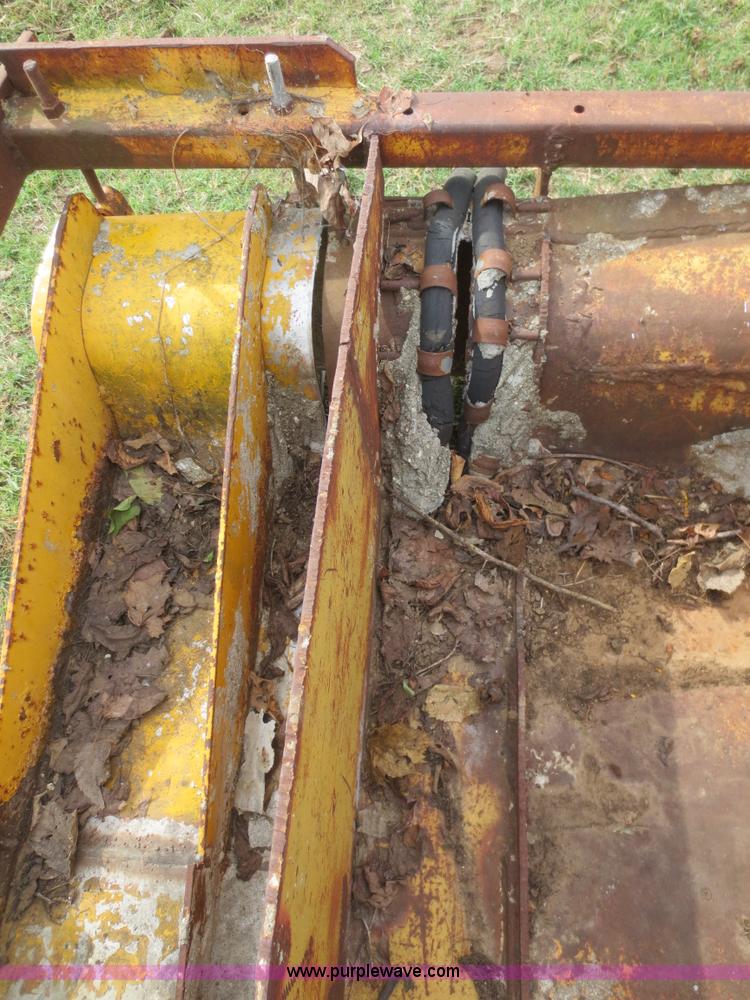 image for item G2976 Gomaco curb mules