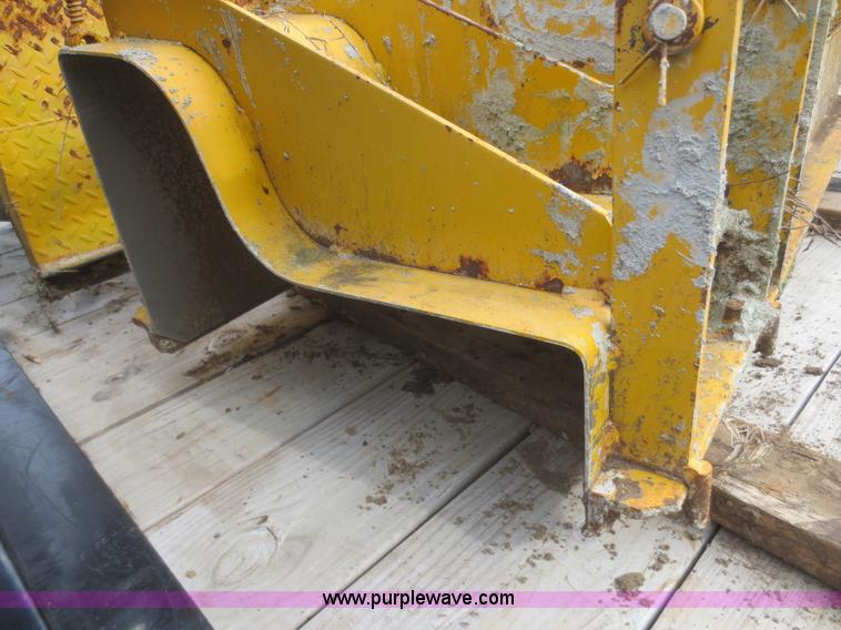 image for item G2976 Gomaco curb mules