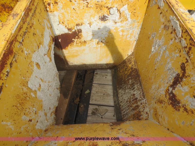 image for item G2976 Gomaco curb mules