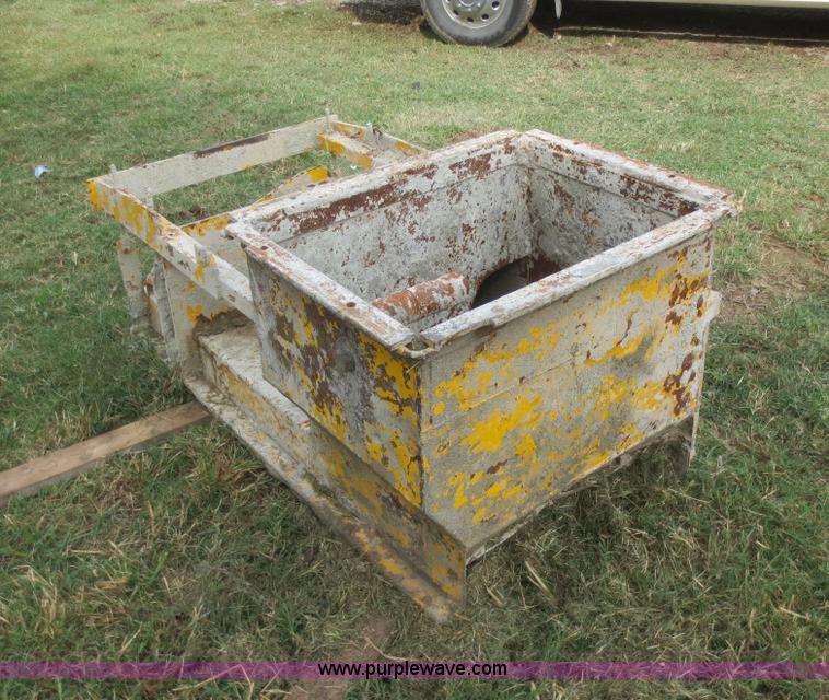 image for item G2976 Gomaco curb mules