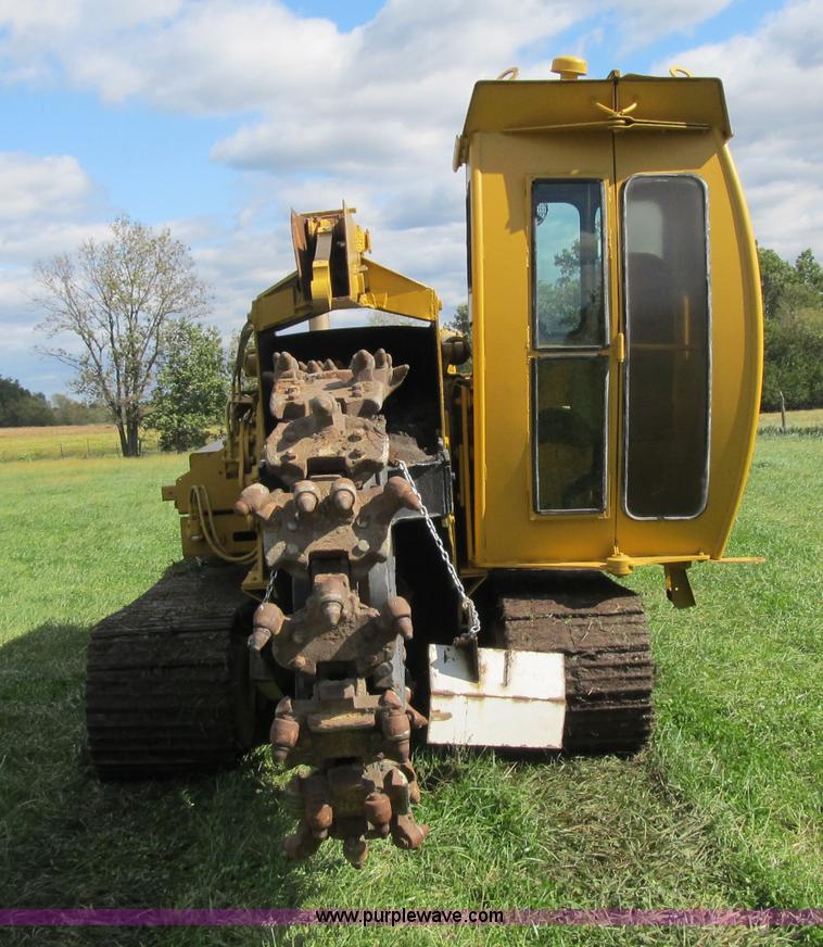image for item G6510 1987 Vermeer T650 trencher