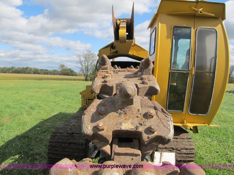image for item G6510 1987 Vermeer T650 trencher