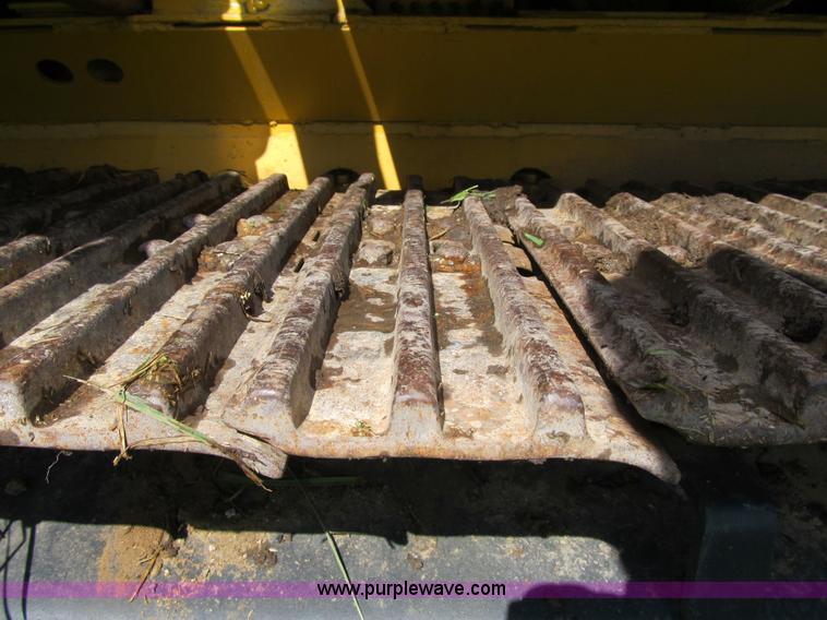 image for item G6510 1987 Vermeer T650 trencher