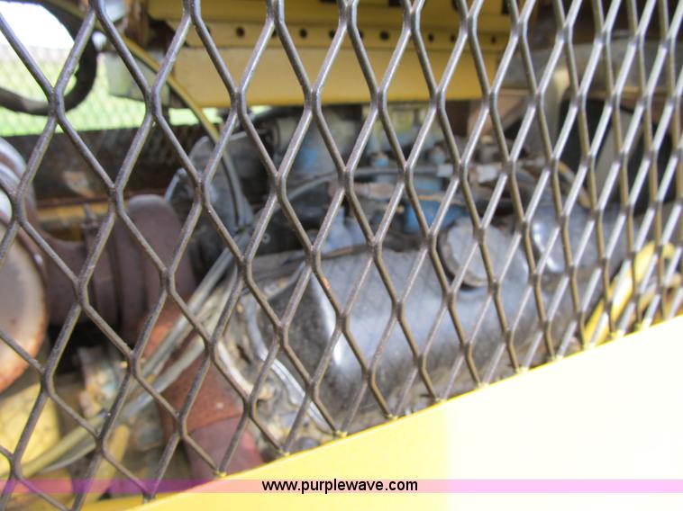 image for item G6510 1987 Vermeer T650 trencher