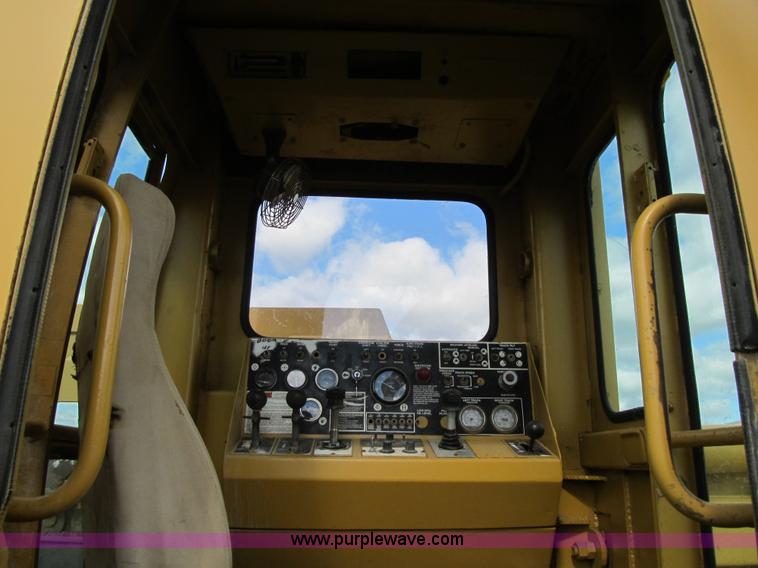 image for item G6510 1987 Vermeer T650 trencher