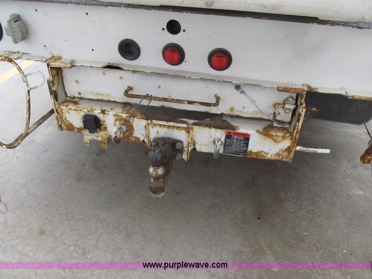 image for item G6517 2006 Ford F550 Super Duty XL bucket truck