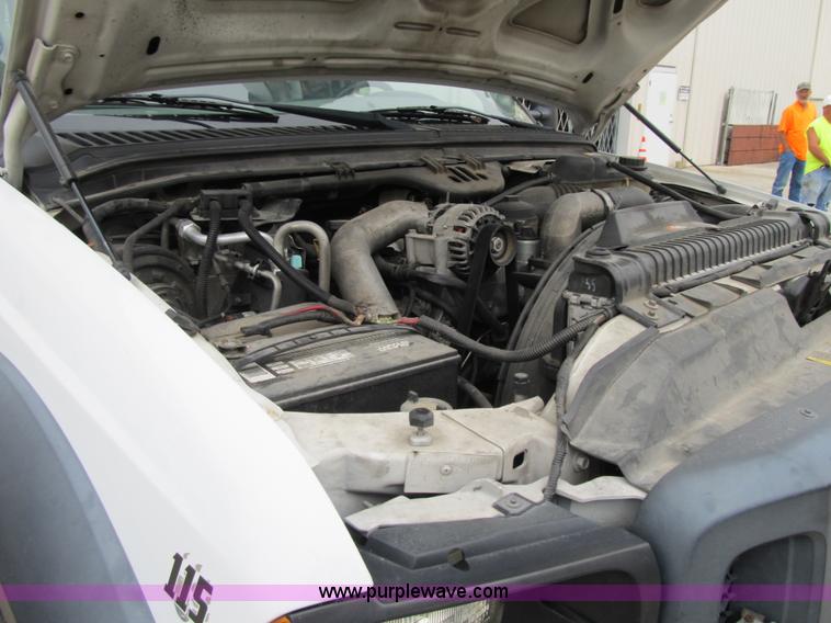 image for item G6517 2006 Ford F550 Super Duty XL bucket truck