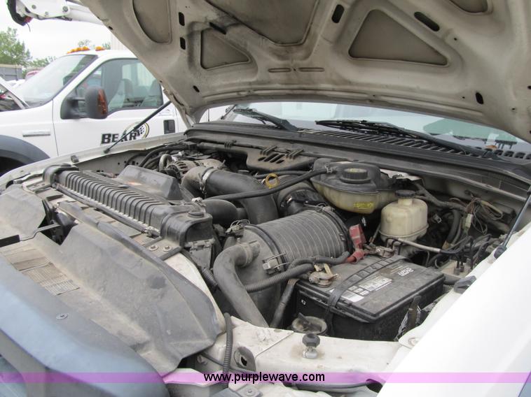 image for item G6517 2006 Ford F550 Super Duty XL bucket truck