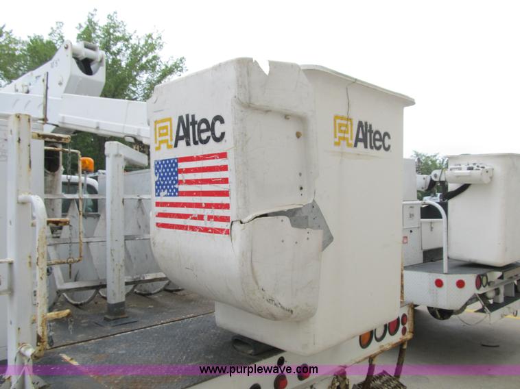 image for item G6517 2006 Ford F550 Super Duty XL bucket truck