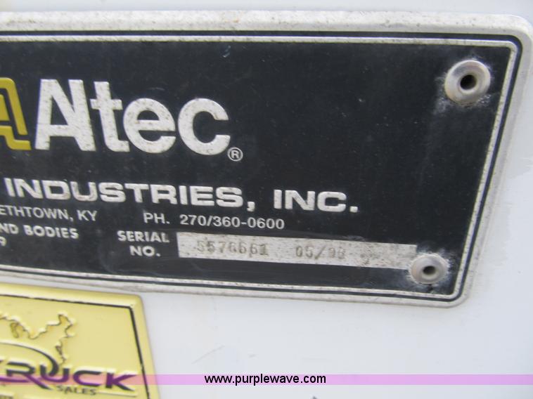 image for item G6517 2006 Ford F550 Super Duty XL bucket truck