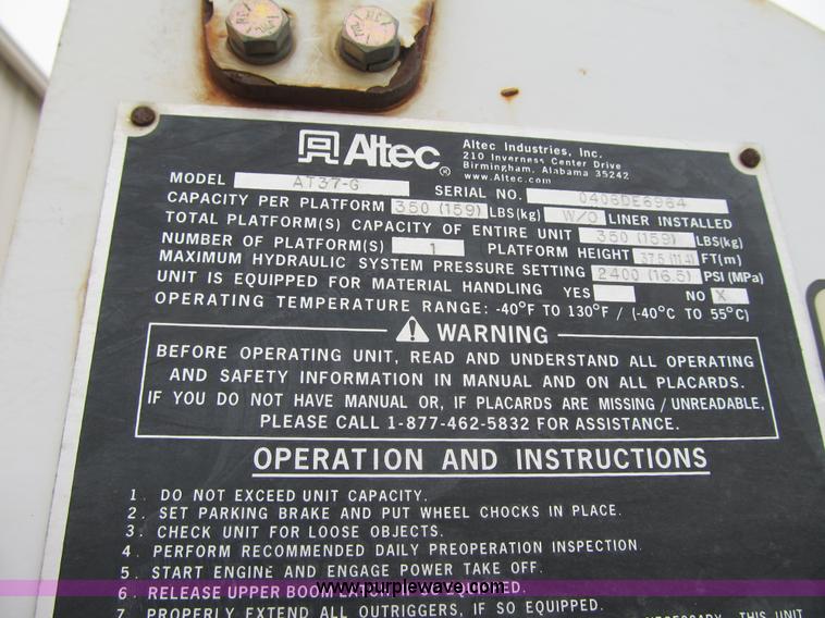 image for item G6517 2006 Ford F550 Super Duty XL bucket truck