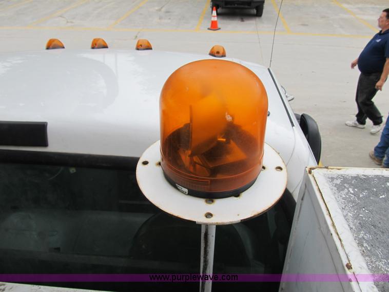 image for item G6517 2006 Ford F550 Super Duty XL bucket truck