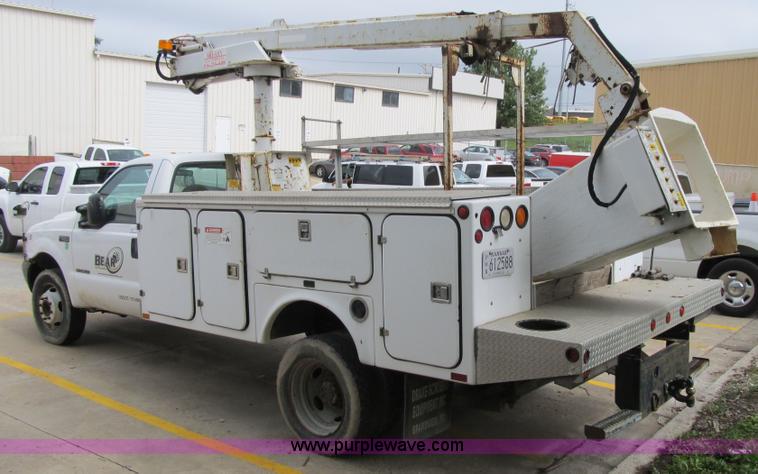 image for item G6519 1999 Ford F550 Super Duty XL bucket truck
