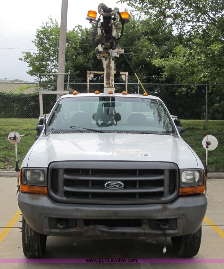 image for item G6519 1999 Ford F550 Super Duty XL bucket truck