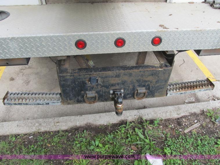 image for item G6519 1999 Ford F550 Super Duty XL bucket truck