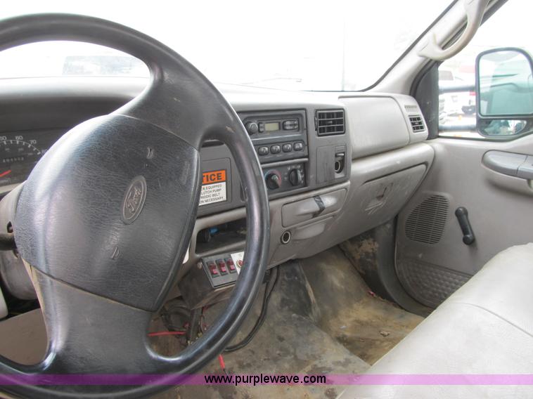 image for item G6519 1999 Ford F550 Super Duty XL bucket truck