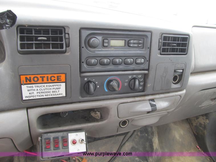 image for item G6519 1999 Ford F550 Super Duty XL bucket truck