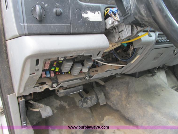 image for item G6520 2006 Ford F550 Super Duty XL bucket truck