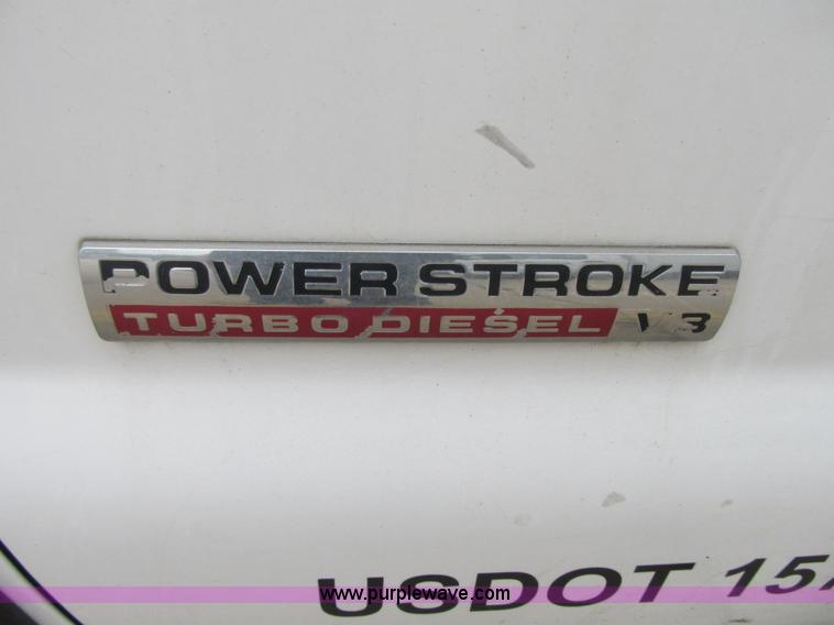 image for item G6520 2006 Ford F550 Super Duty XL bucket truck