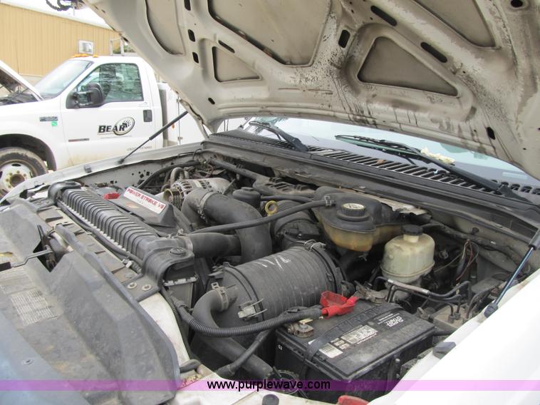 image for item G6520 2006 Ford F550 Super Duty XL bucket truck