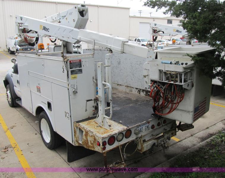 image for item G6522 2006 Ford F550 Super Duty XL bucket truck