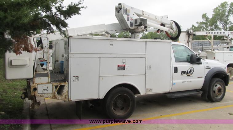 image for item G6522 2006 Ford F550 Super Duty XL bucket truck